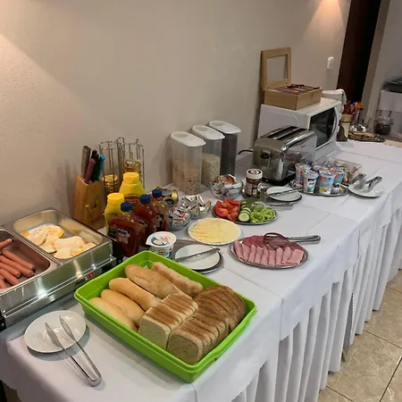 U Nas Πανσιόν 3*