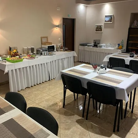 Πανσιόν U Nas